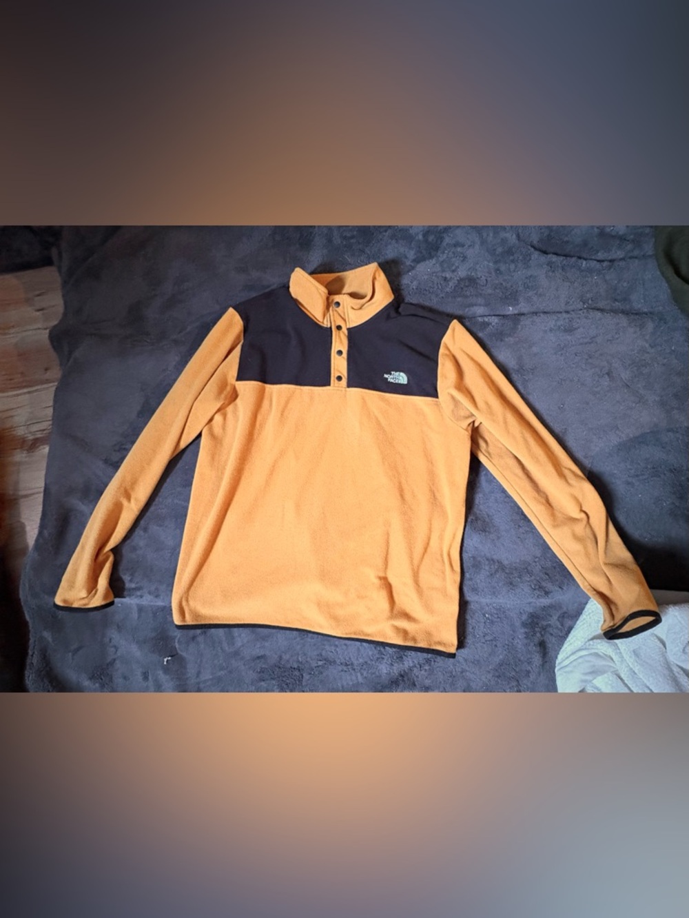The North Face Men’s Harvest Gold and Black Snap-Button Fleece Pullover